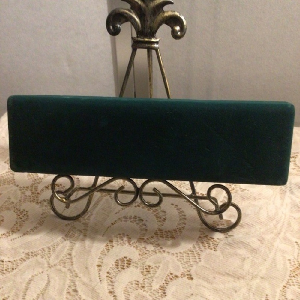 GREEN JEWELRY CASE